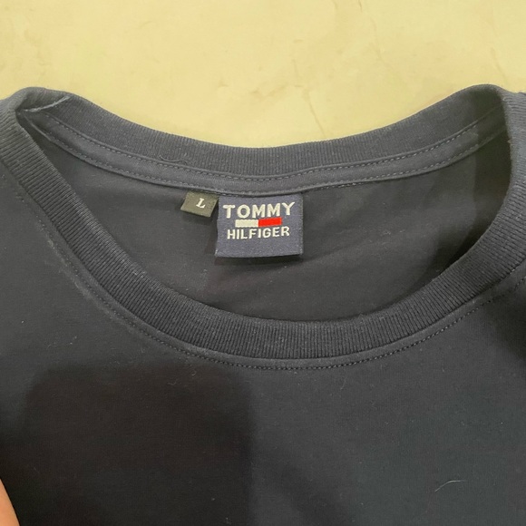 Tommy Hilfiger navy t shirt - Picture 6 of 7